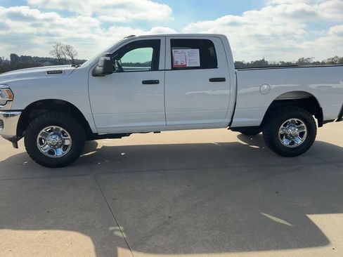 Used 2024 RAM 2500 Tradesman w/ Chrome Appearance Group image 5