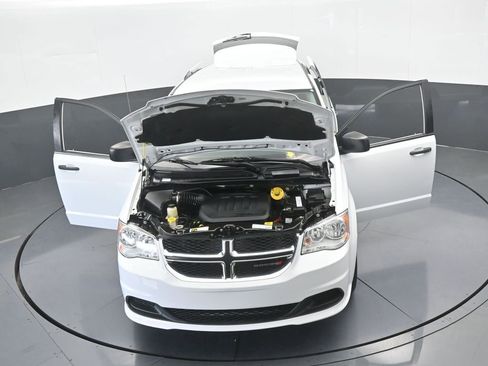 Used 2020 Dodge Grand Caravan SE image 61