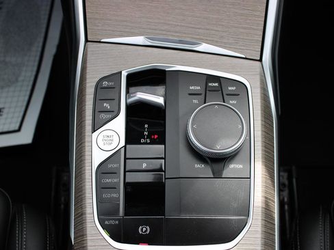 Used 2025 BMW 330i Sedan image 23