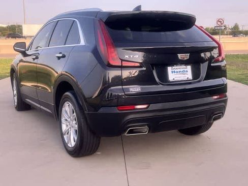 Used 2023 Cadillac XT4 Luxury w/ Cold Weather Package image 5