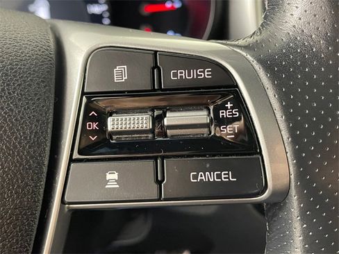 Used 2019 Kia Sorento SX image 12