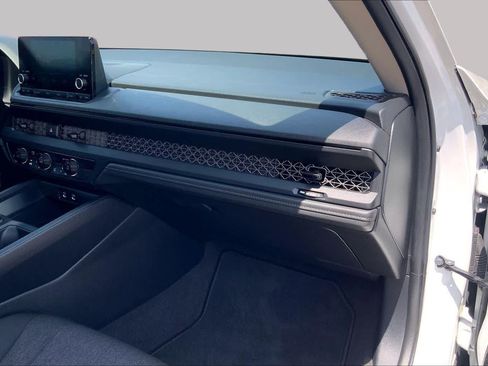 Used 2023 Honda Accord LX image 19