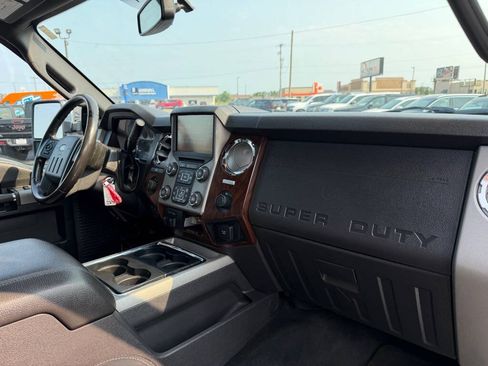 Used 2016 Ford F250 Lariat w/ Lariat Ultimate Package AWD/4WD image 57