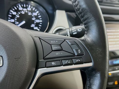 Used 2018 Nissan Rogue Sport SL w/ SL Premium Package FWD image 26