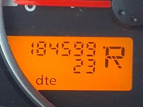 Used 2005 Nissan Pathfinder SE Off-Road image 20