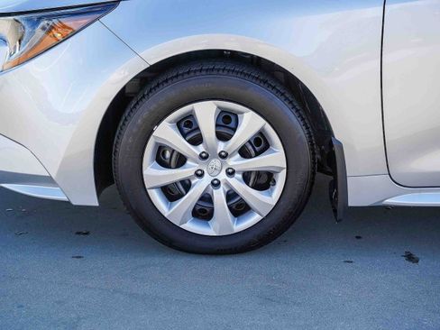 Certified 2025 Toyota Corolla LE image 7