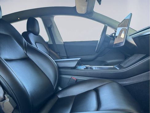 Used 2022 Tesla Model Y Performance AWD/4WD image 16