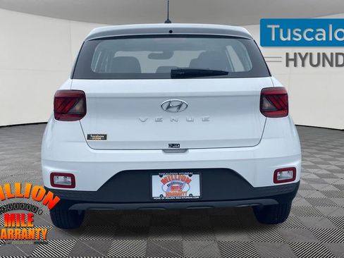 New 2026 Hyundai Venue SE image 8