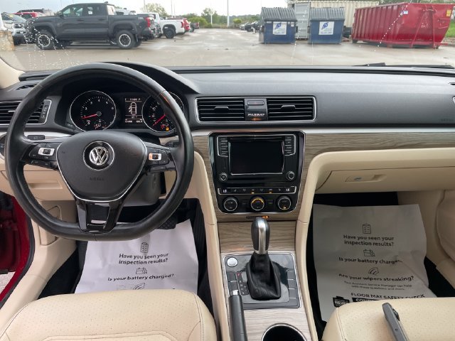 Used 2018 Volkswagen Passat 2.0T SE w/ SE Lighting Package FWD image 22