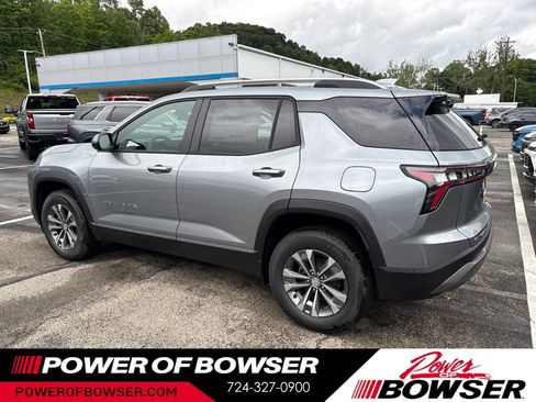 New 2026 Chevrolet Equinox LT w/ Convenience Package II AWD/4WD image 3