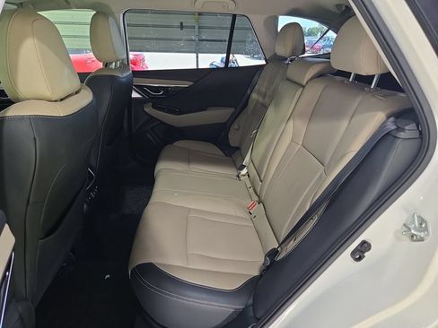 Used 2022 Subaru Outback Limited AWD/4WD image 4