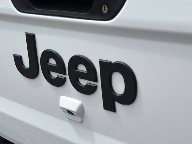 Used 2024 Jeep Gladiator Sport AWD/4WD image 26