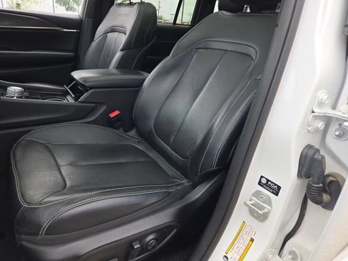 Used 2023 Jeep Grand Cherokee Overland AWD/4WD image 23