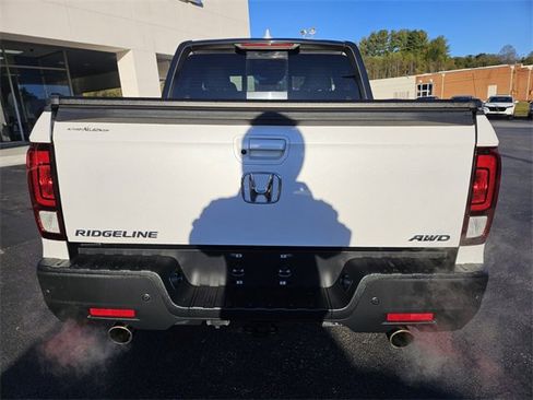 Used 2023 Honda Ridgeline Black Edition image 6