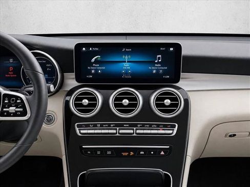 Certified 2022 Mercedes-Benz GLC 300 image 16