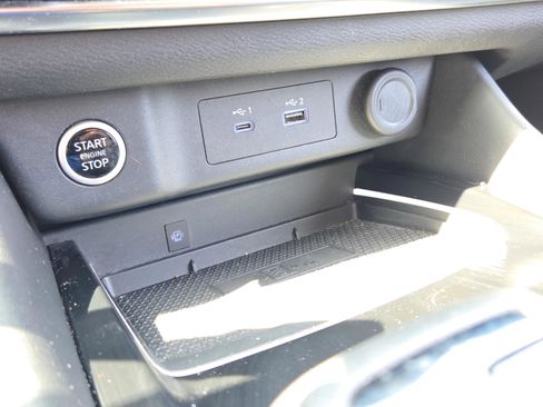 Used 2023 Nissan Rogue Platinum w/ Platinum Premium Package FWD image 22