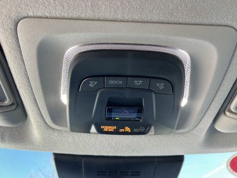 Certified 2023 Toyota Corolla Cross XLE image 32