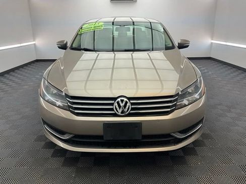 Used 2015 Volkswagen Passat 1.8T SE FWD image 2