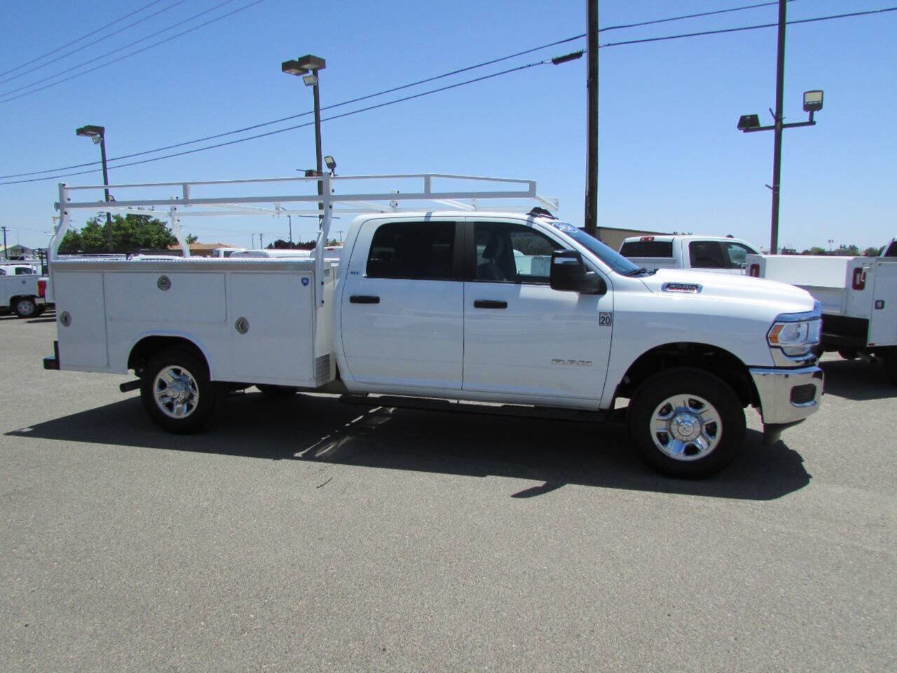 Used 2024 RAM 3500 SLT AWD/4WD image 5