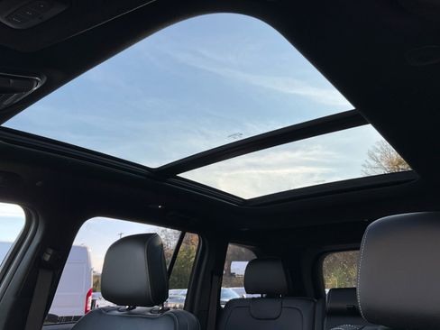New 2025 Jeep Grand Cherokee Limited AWD/4WD image 33