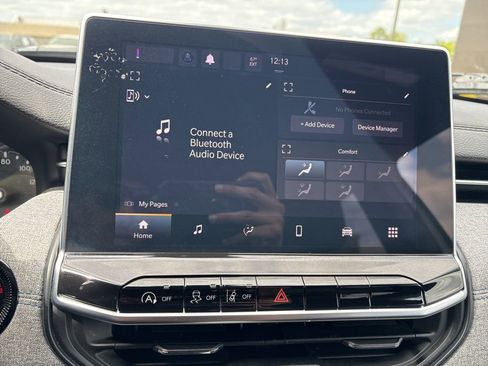 Used 2023 Jeep Compass Latitude image 20