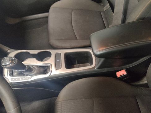 Used 2018 Chevrolet Cruze LS FWD image 26