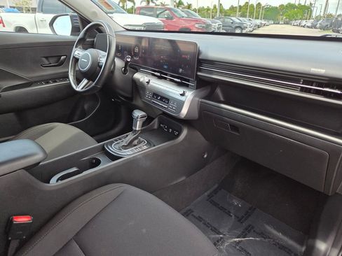 Used 2024 Hyundai Kona SEL AWD/4WD image 14