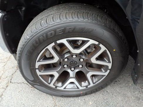 Used 2025 RAM 1500 Laramie image 20