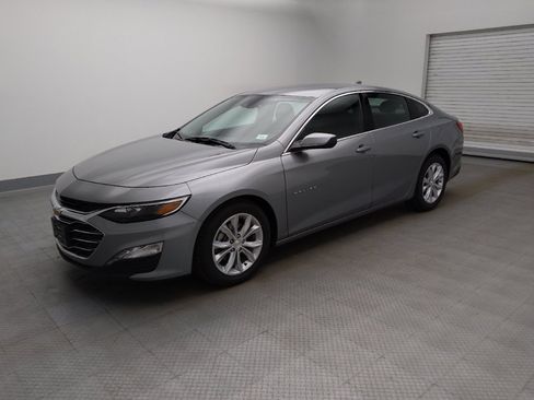 Used 2024 Chevrolet Malibu LT FWD image 2