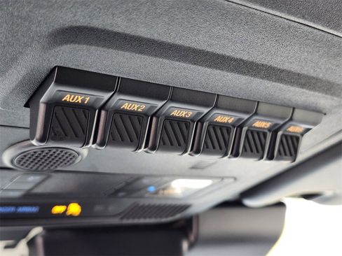 New 2025 Ford Bronco Badlands image 25