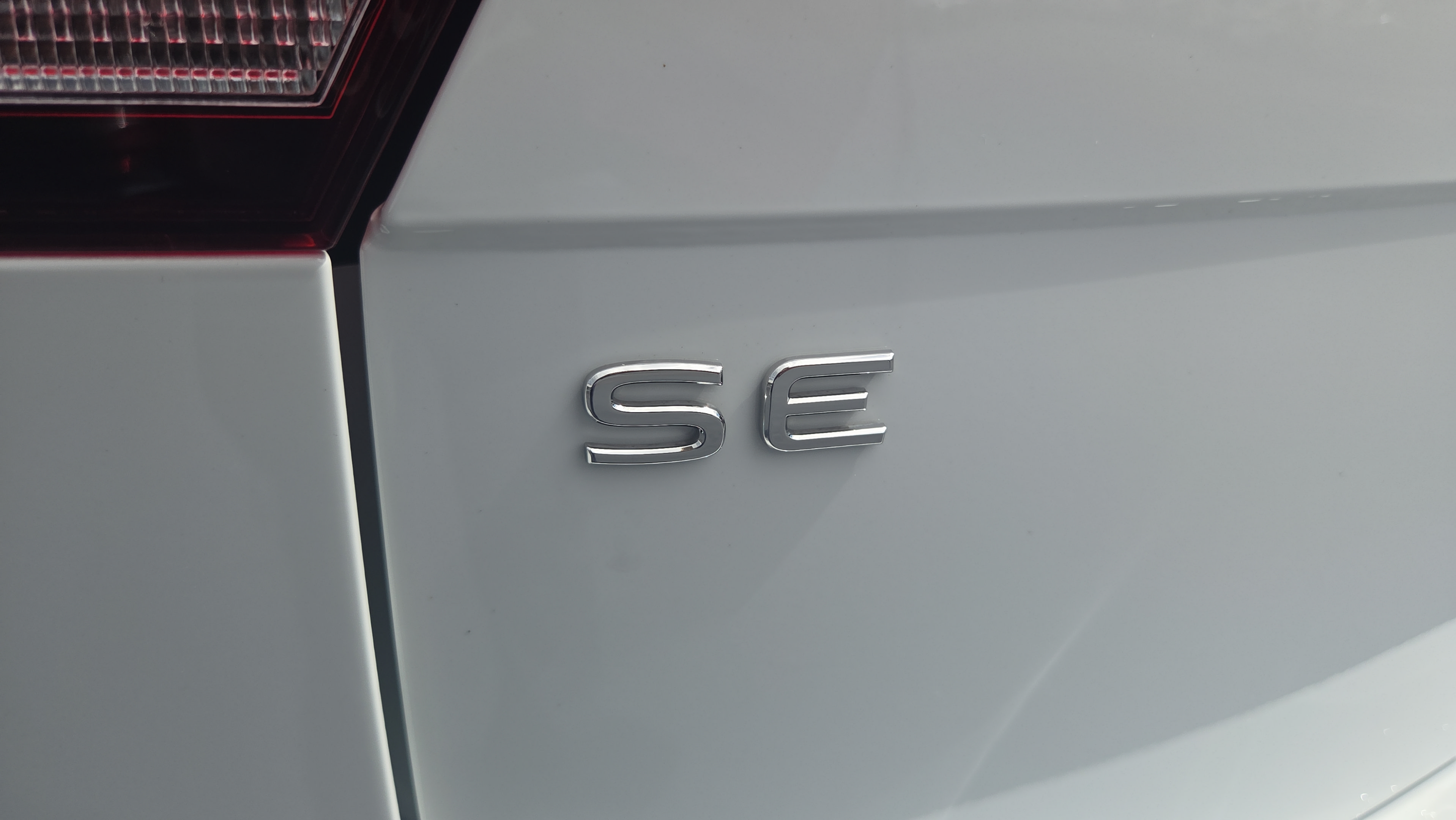 Used 2022 Volkswagen Tiguan SE FWD image 15