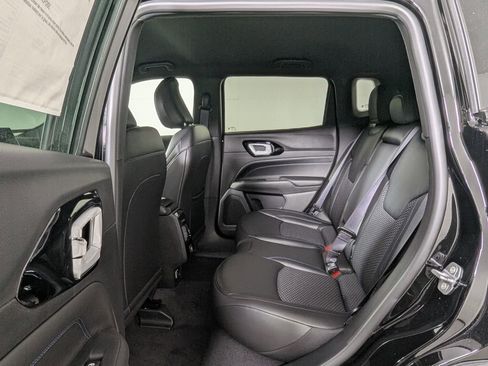 New 2026 Jeep Compass Latitude image 28