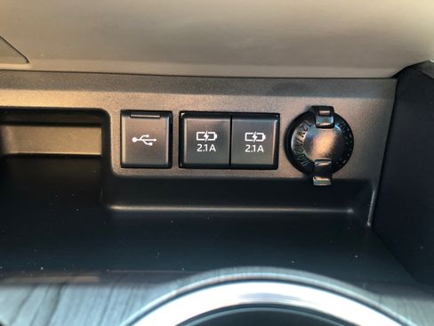 Used 2021 Toyota Highlander Platinum AWD/4WD image 16