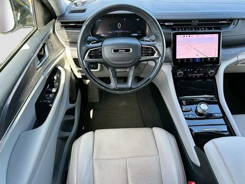 Used 2021 Jeep Grand Cherokee L Overland w/ Advanced Protech Group III image 24