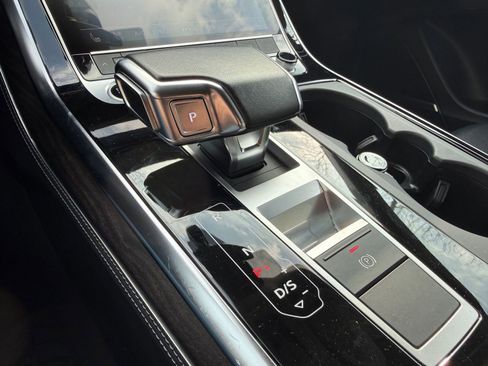 Used 2023 Audi Q8 Premium Plus w/ Premium Plus Package image 18