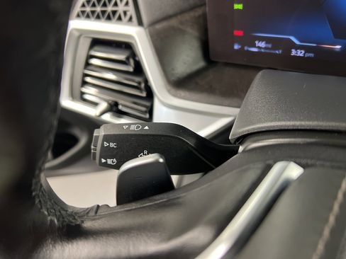 Used 2023 BMW X7 xDrive40i w/ Premium Package image 19