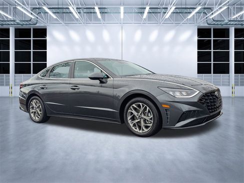 Certified 2021 Hyundai Sonata SEL image 1