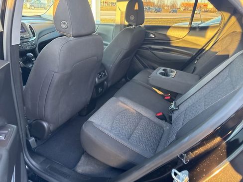 Used 2022 Chevrolet Equinox LT w/ Driver Convenience Package image 24