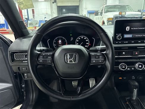 Used 2023 Honda Civic Sport image 18