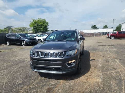 Used 2020 Jeep Compass Limited w/ Safety & Security Group AWD/4WD image 3