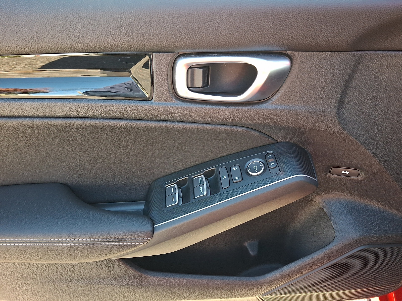 Used 2023 Honda Civic Touring image 12