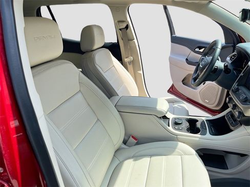 Used 2023 GMC Acadia Denali w/ Denali Technology Package image 30