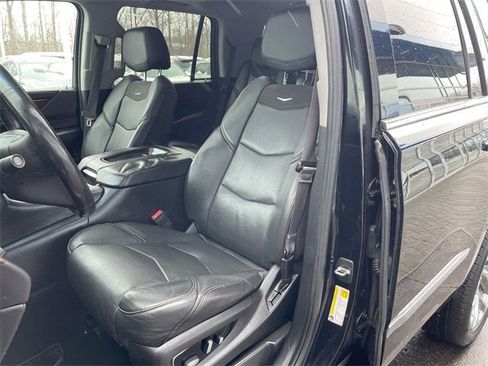 Used 2016 Cadillac Escalade Premium image 19