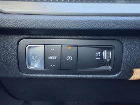 New 2026 Chevrolet Traverse LT w/ Enhanced Driving Package image 9