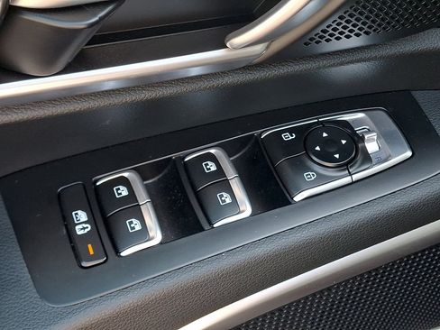 Used 2025 Kia Telluride S AWD/4WD image 27