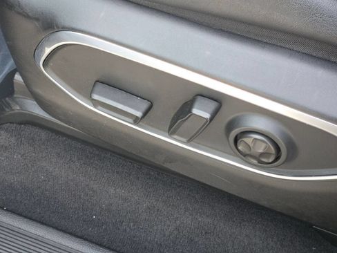 Used 2024 Jeep Wagoneer Series III AWD/4WD image 25