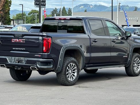 Used 2022 GMC Sierra 1500 AT4 w/ AT4 Premium Package AWD/4WD image 4