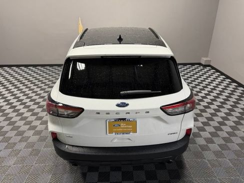 Used 2022 Ford Escape SE w/ SE Sport Appearance Package AWD/4WD image 12