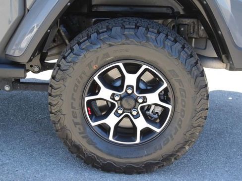 Used 2022 Jeep Gladiator Willys image 10