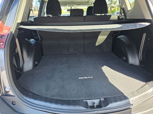 Used 2015 Toyota RAV4 XLE FWD image 16